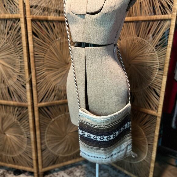 Woven Striped Crossbody Bag - Picture 2 of 4